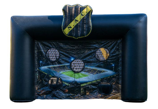Opblaasbaar Goal Huren | NAC Voetbal-thema Spel | Interactief